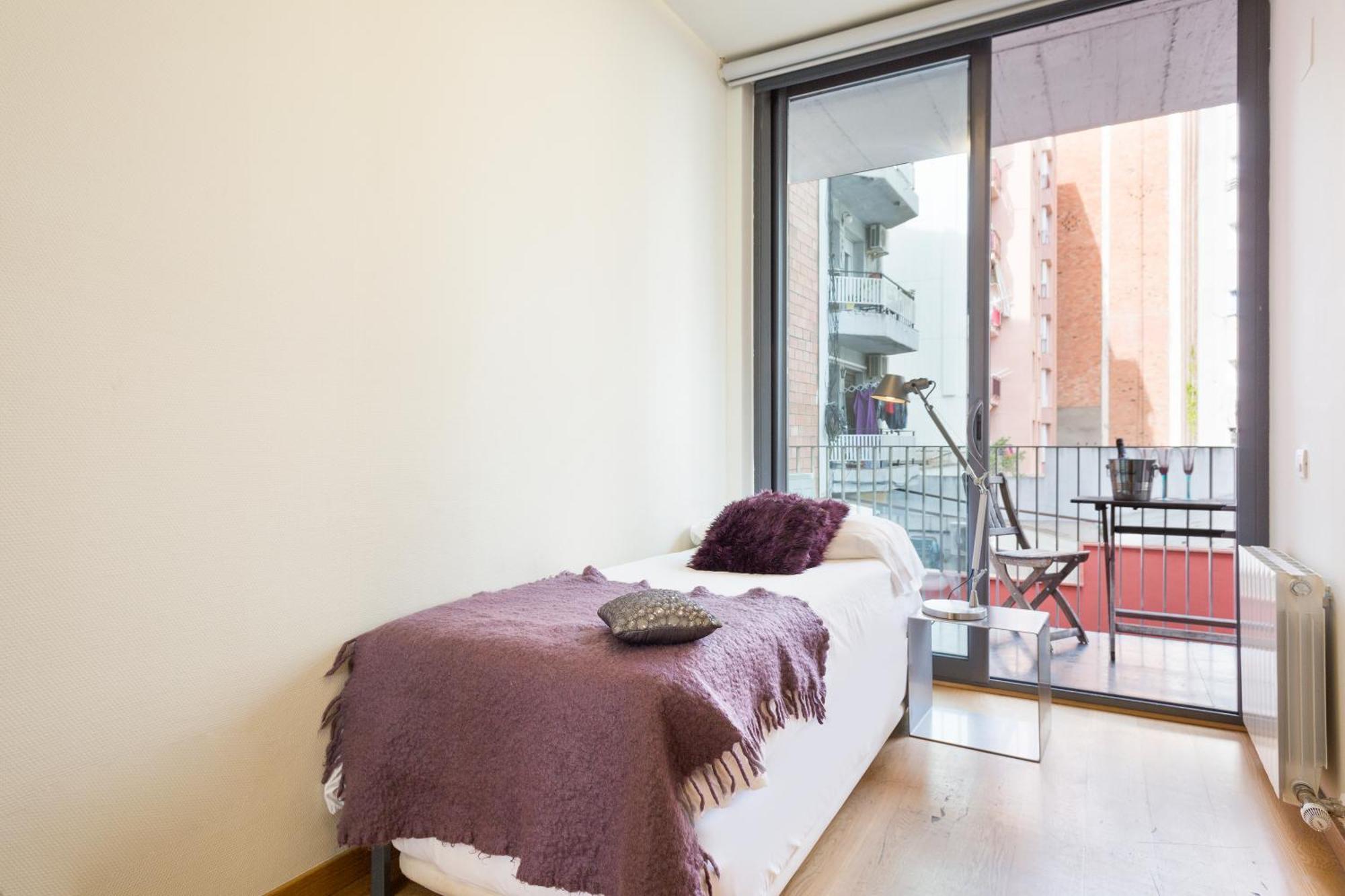 My Space Barcelona Pool City Center Номер фото